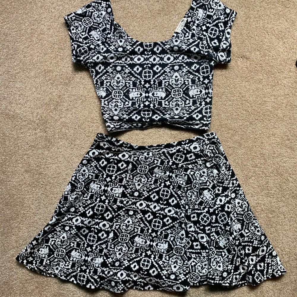 PacSun Crop and Skirt